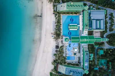 Hotels & Resorts